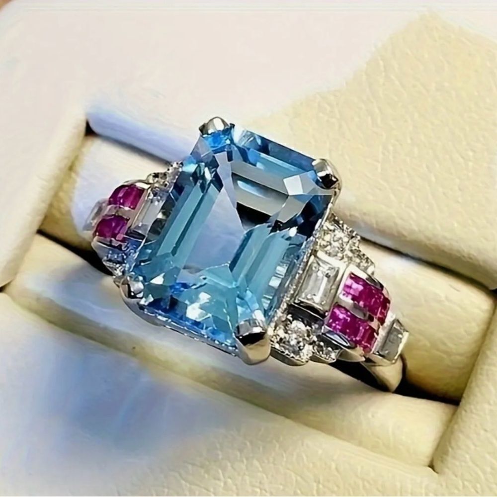🩵 NEW Stunning 4 carat sparkling cocktail ring 🩵